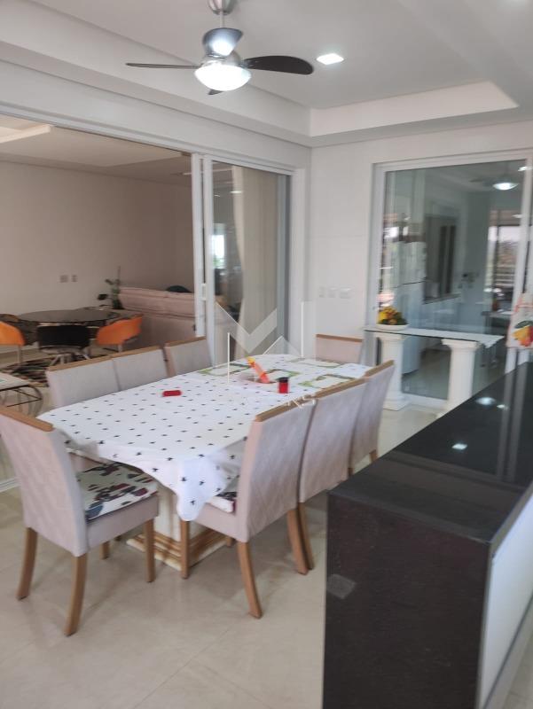 Casa em Condomínio à venda no Marambaia: 