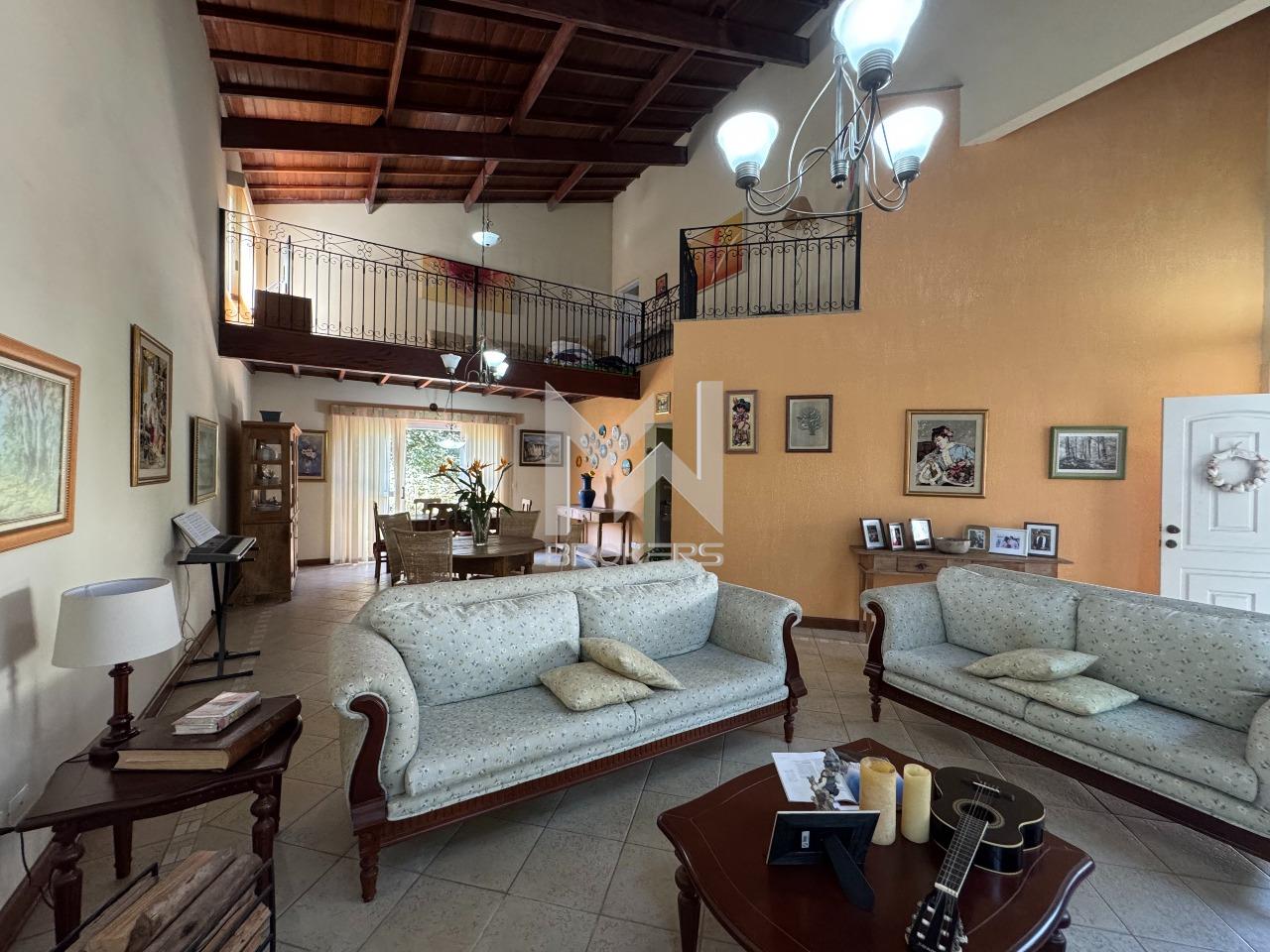 Casa em Condomínio à venda no Parque da Fazenda: Sala de Estar