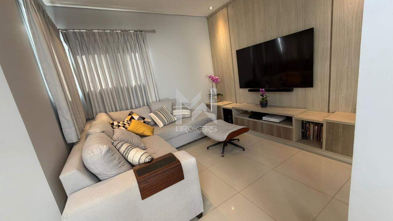 Casa em Condomínio à venda no Fazenda Santana: sala de estar