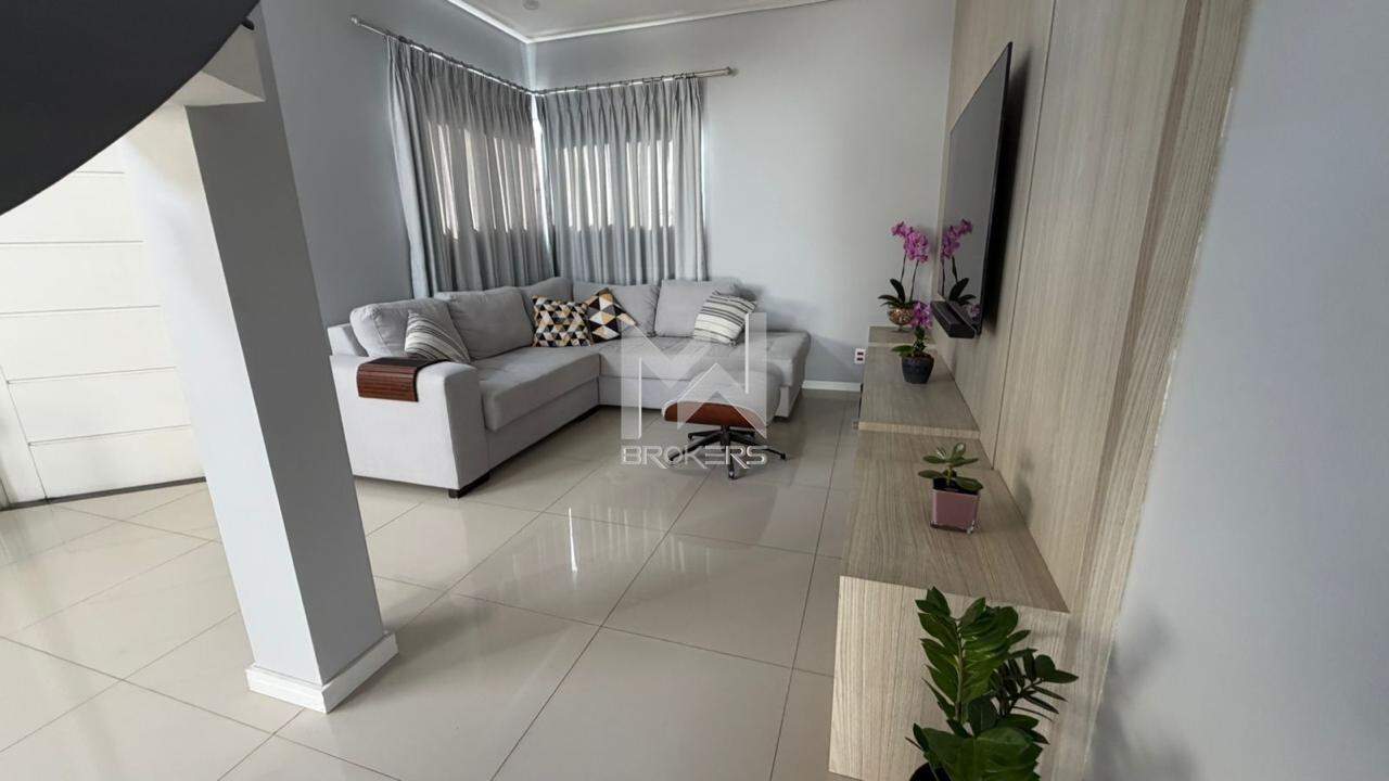 Casa em Condomínio à venda no Fazenda Santana: sala de estar