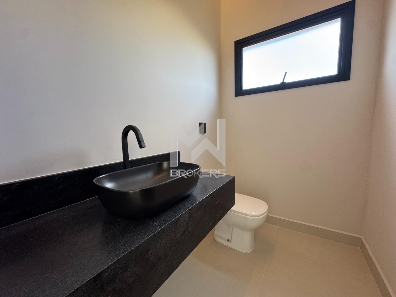 Casa em Condomínio para aluguel no Bosque: Lavabo