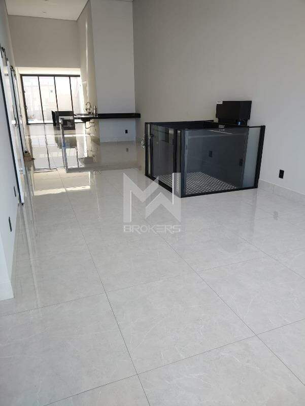 Casa em Condomínio à venda no Condomínio Residencial Madre Maria Villac: Sala de estar com elevador