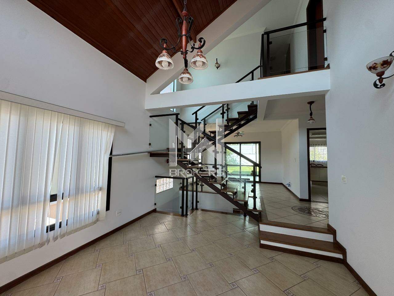 Casa em Condomínio à venda no Loteamento Recanto dos Paturis: Sala Estar