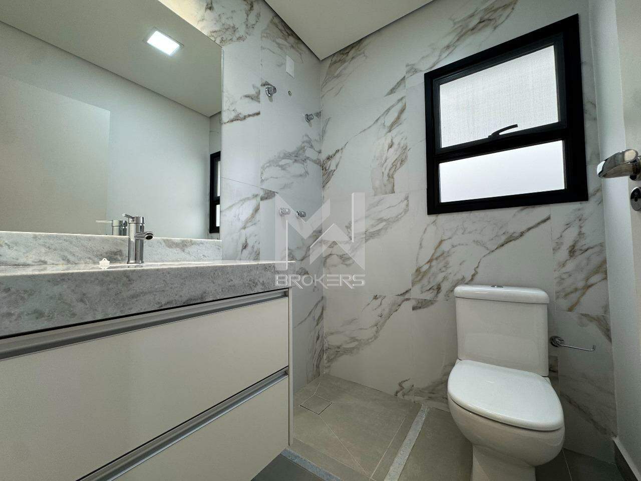 Casa em Condomínio para aluguel no São Joaquim: Lavabo