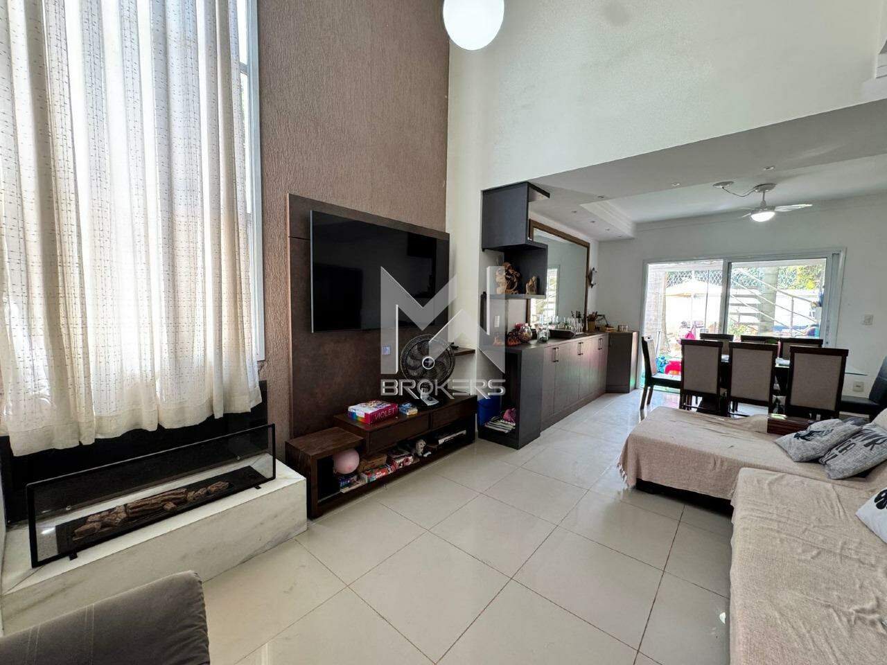 Casa em Condomínio à venda no Condomínio Reserva dos Vinhedos: Sala