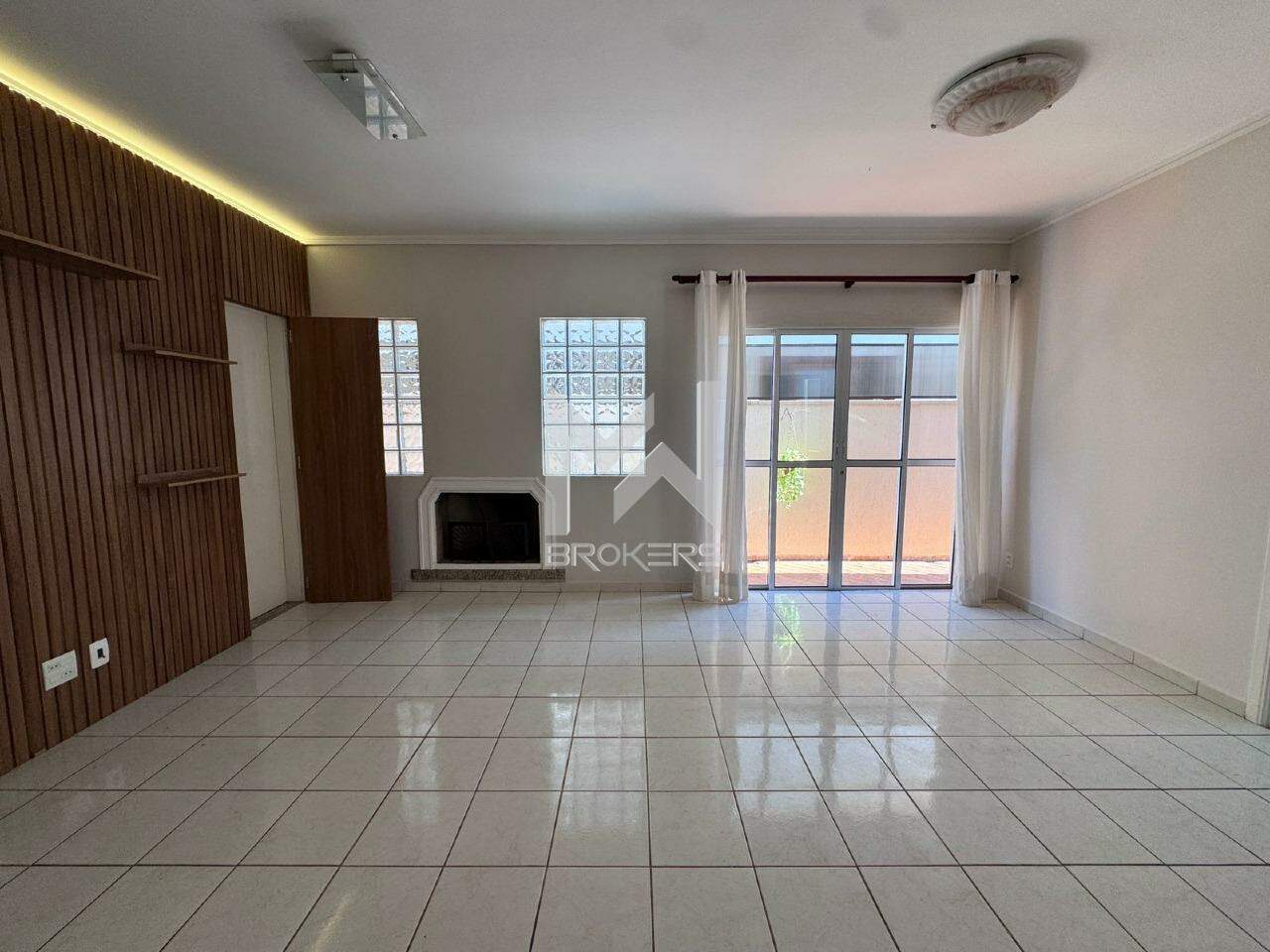 Casa em Condomínio para aluguel no Bosque: Sala