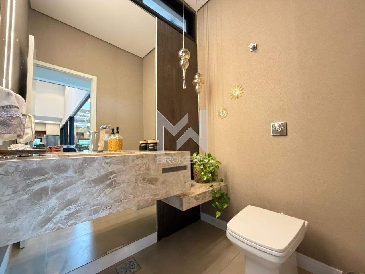Casa em Condomínio à venda no Condomínio Marambaia: lavabo