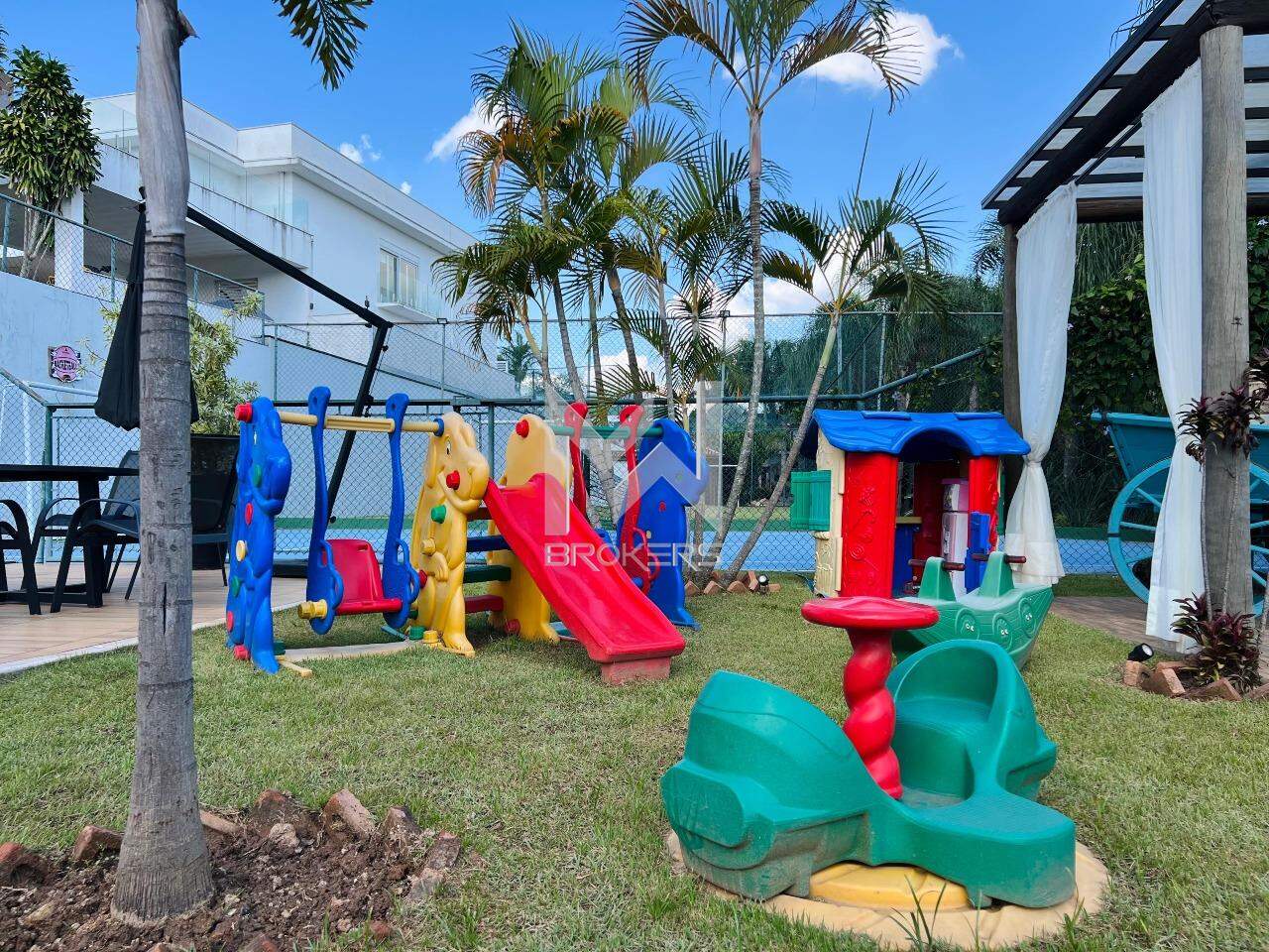 Casa em Condomínio à venda no Vista Alegre: playground
