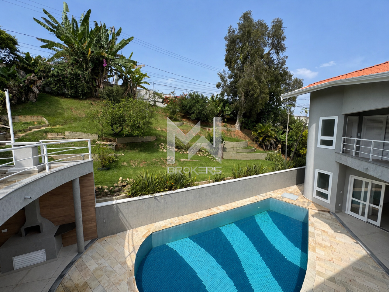 Casa em Condomínio à venda no Condomínio Jardim Paulista I: Piscina e Jardim