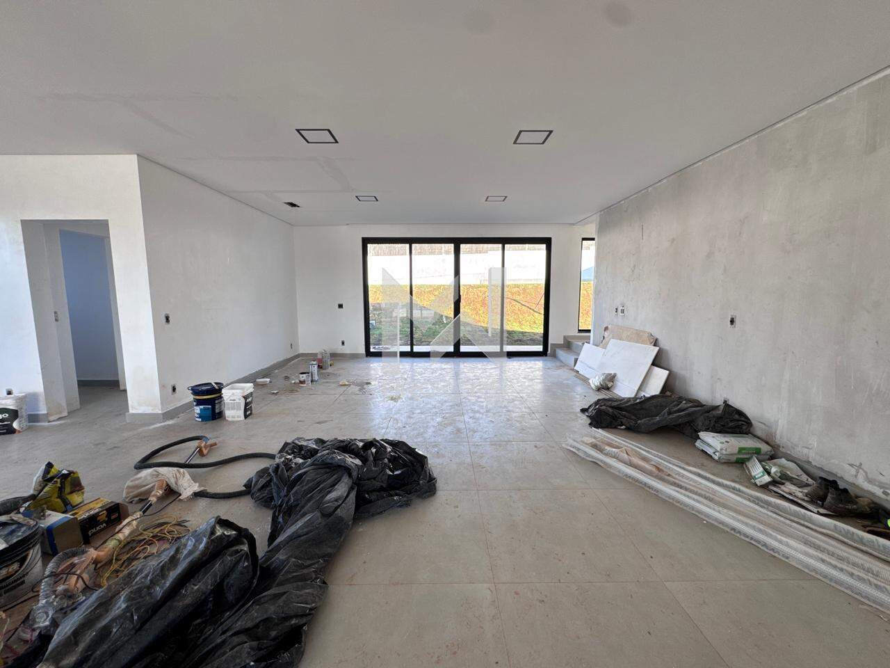 Casa em Condomínio à venda no Condomínio Villagio Paradiso: Sala