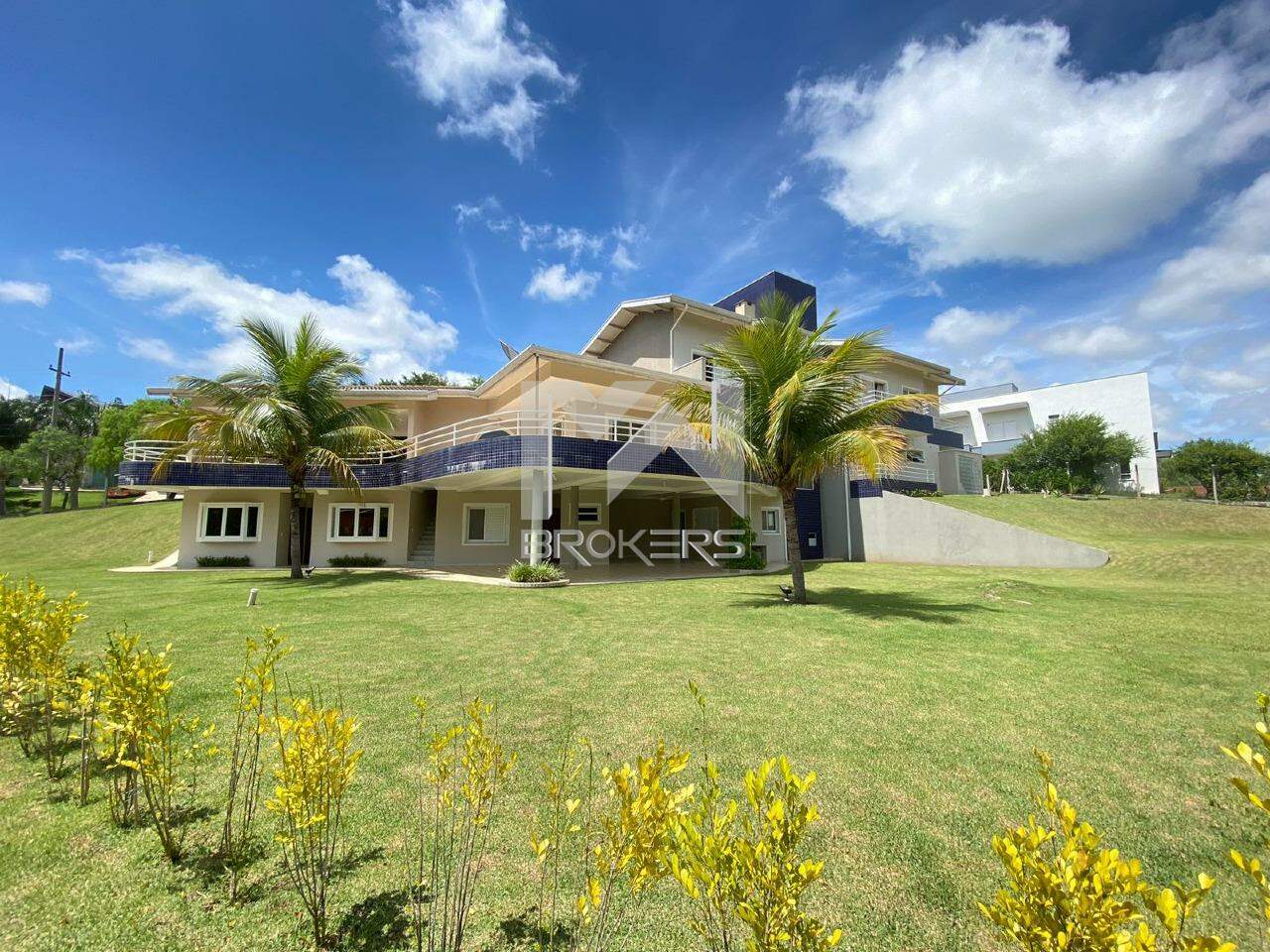 Casa em Condomínio para aluguel no Santa Cândida: frente