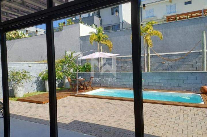 Casa em Condomínio à venda no Condomínio Santa Isabel: Piscina