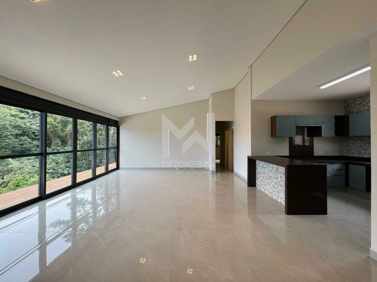 Casa em Condomínio à venda no Condomínio Marambaia: salas