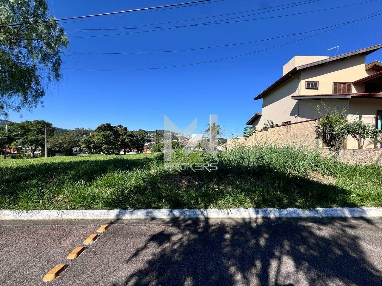 Lote/Terreno à venda no Villaggio Capríccio: Terreno