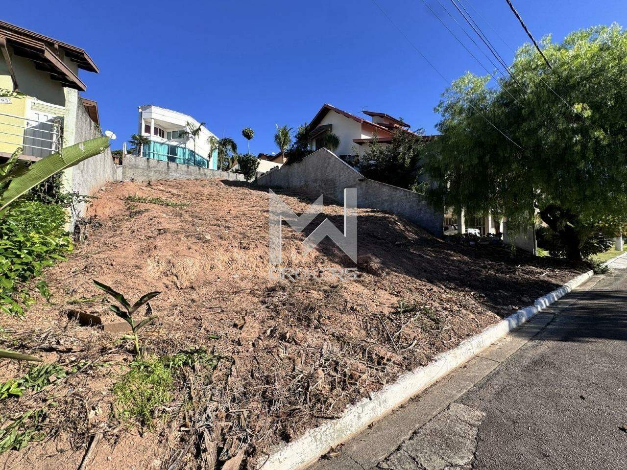 Lote/Terreno à venda no Villaggio Capríccio: Terreno