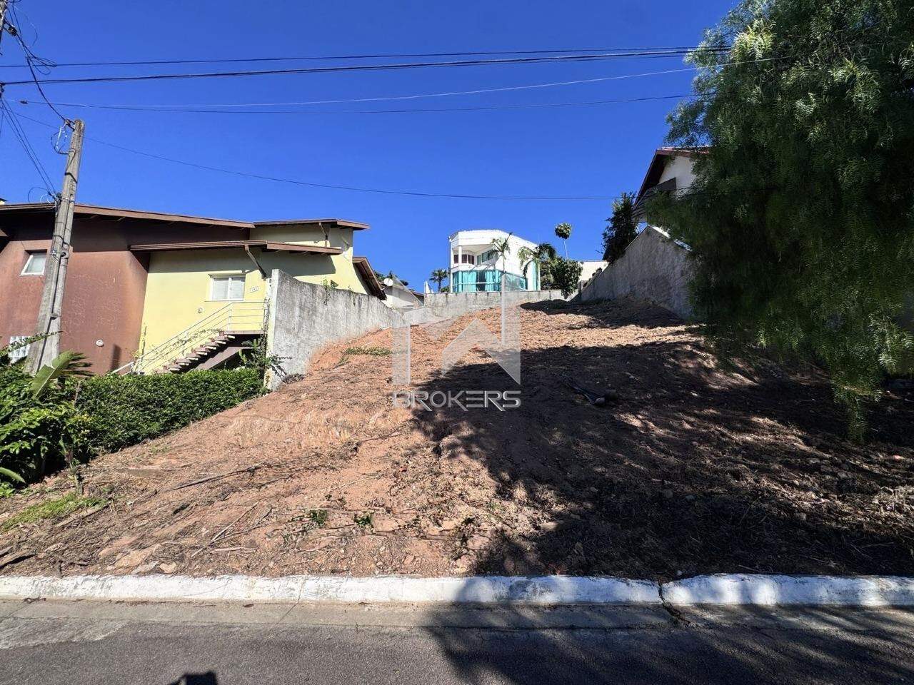 Lote/Terreno à venda no Villaggio Capríccio: Terreno