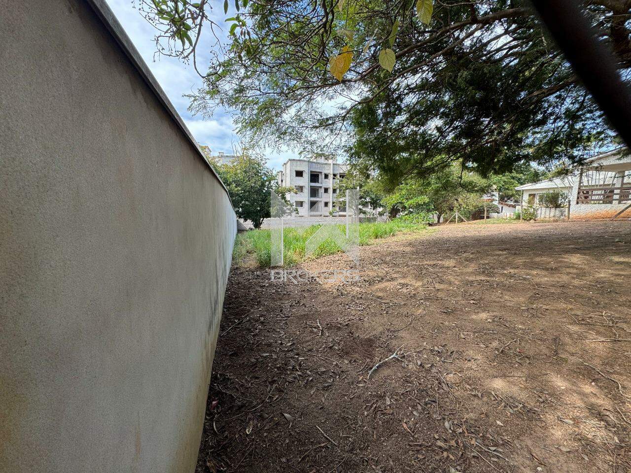 Terreno à venda no Centro: Frente