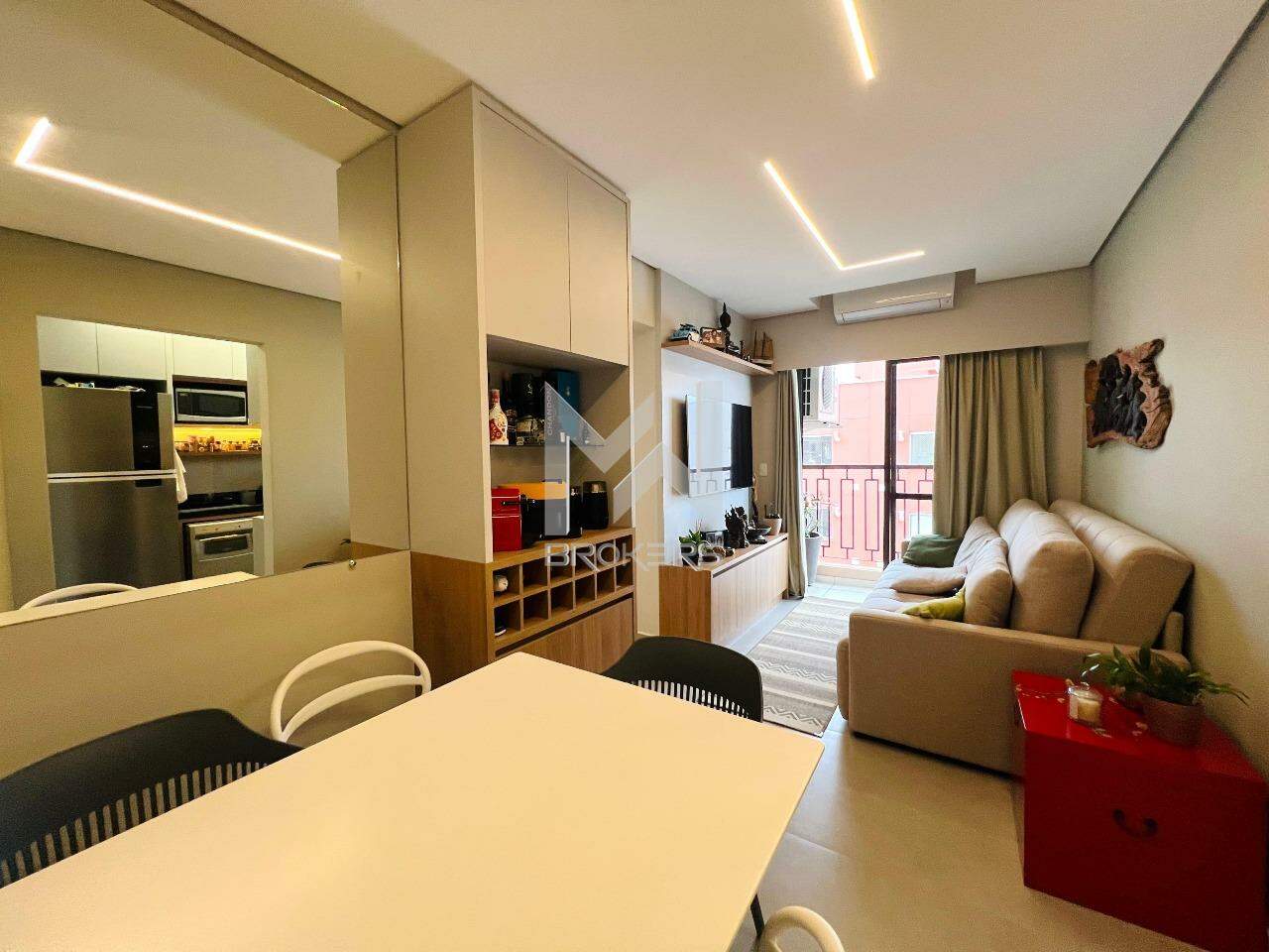 Apartamento à venda no Pinheirinho: salas