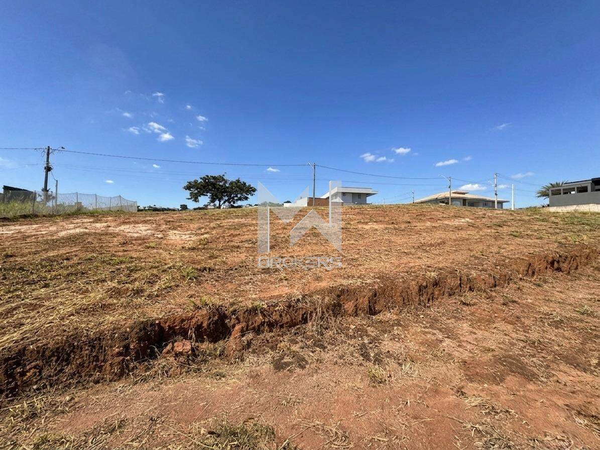 Terreno à venda no Condomínio Santa Isabel: terreno fundo