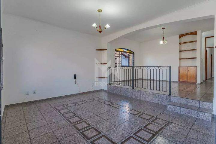 Casa à venda no Aquário: 