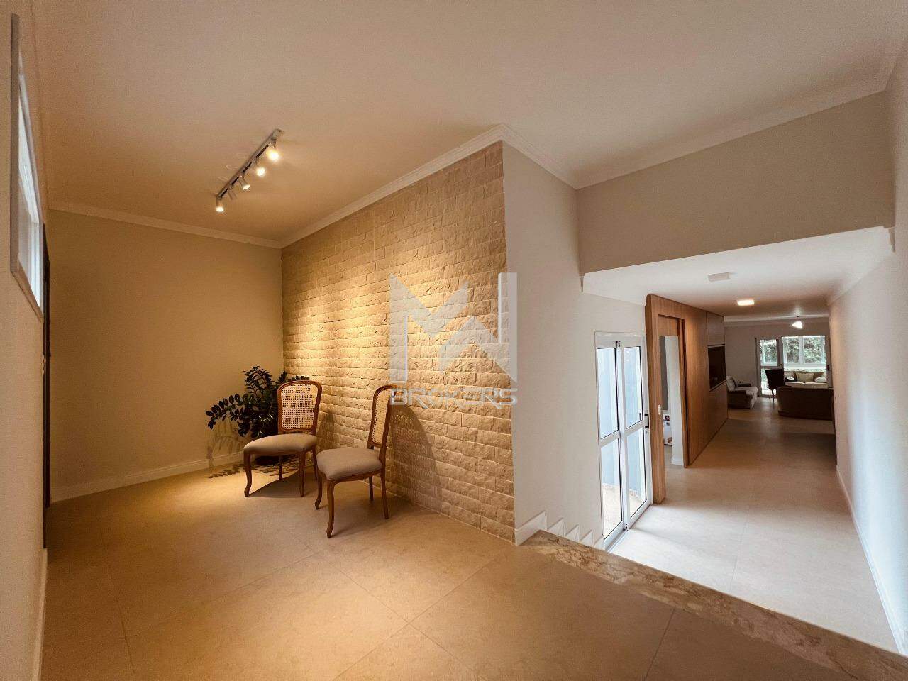 Casa em Condomínio à venda no Condomínio Marambaia: hall de acesso