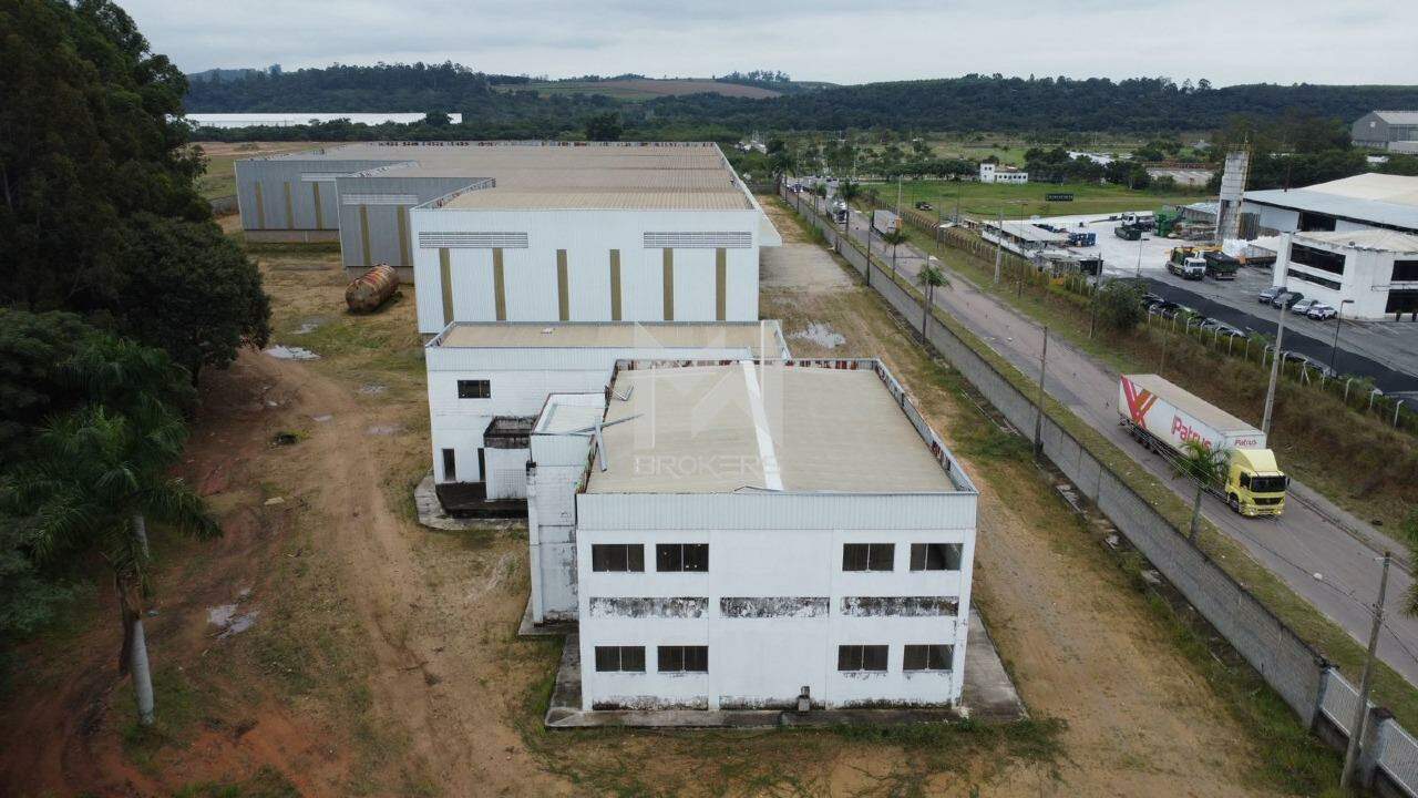 Galpão à venda no Pinhal: Galpão