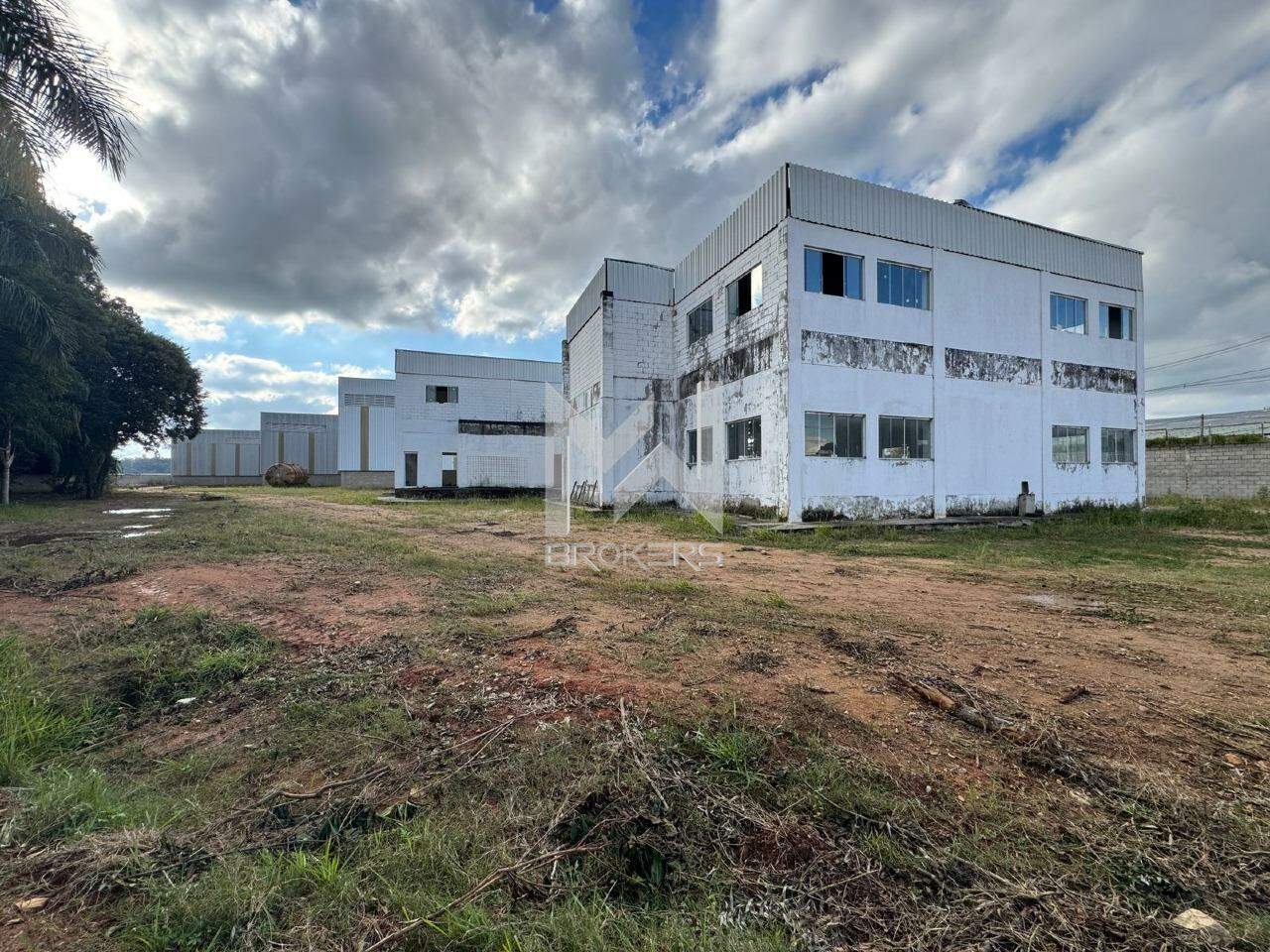 Galpão para aluguel no Pinhal: Galpão