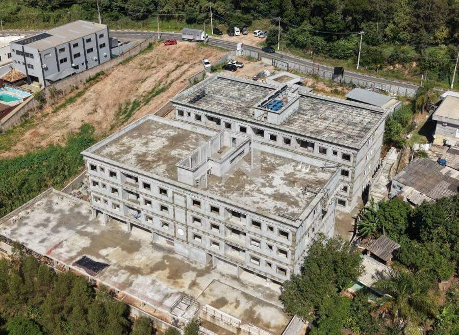Apartamento à venda no Pinheirinho: Obra