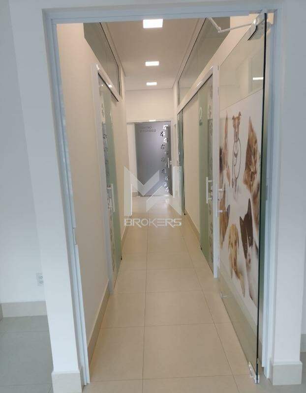 Sala para aluguel no Santa Rosa: Acesso às salas