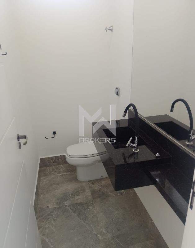 Sala para aluguel no Santa Rosa: Banheiro recepção