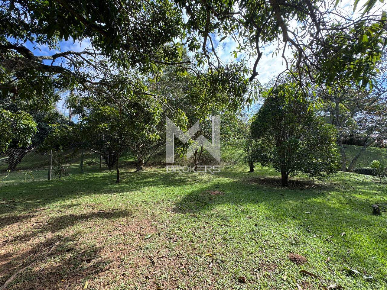 Terreno à venda no Condomínio Chácaras do Lago: pomar