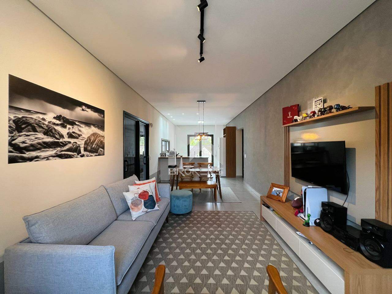 Casa à venda no Pinheirinho: Sala de estar