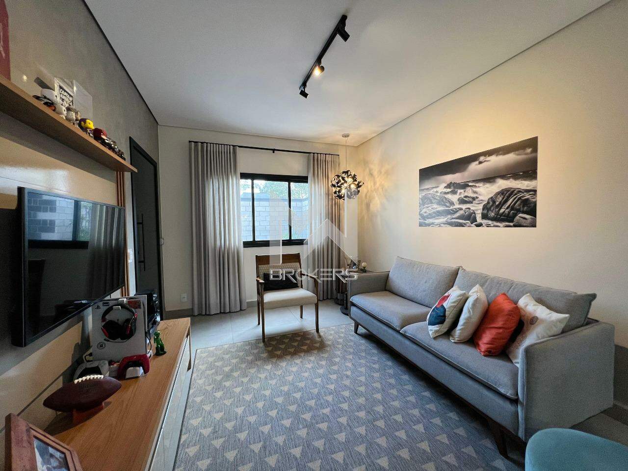 Casa à venda no Pinheirinho: Sala de estar