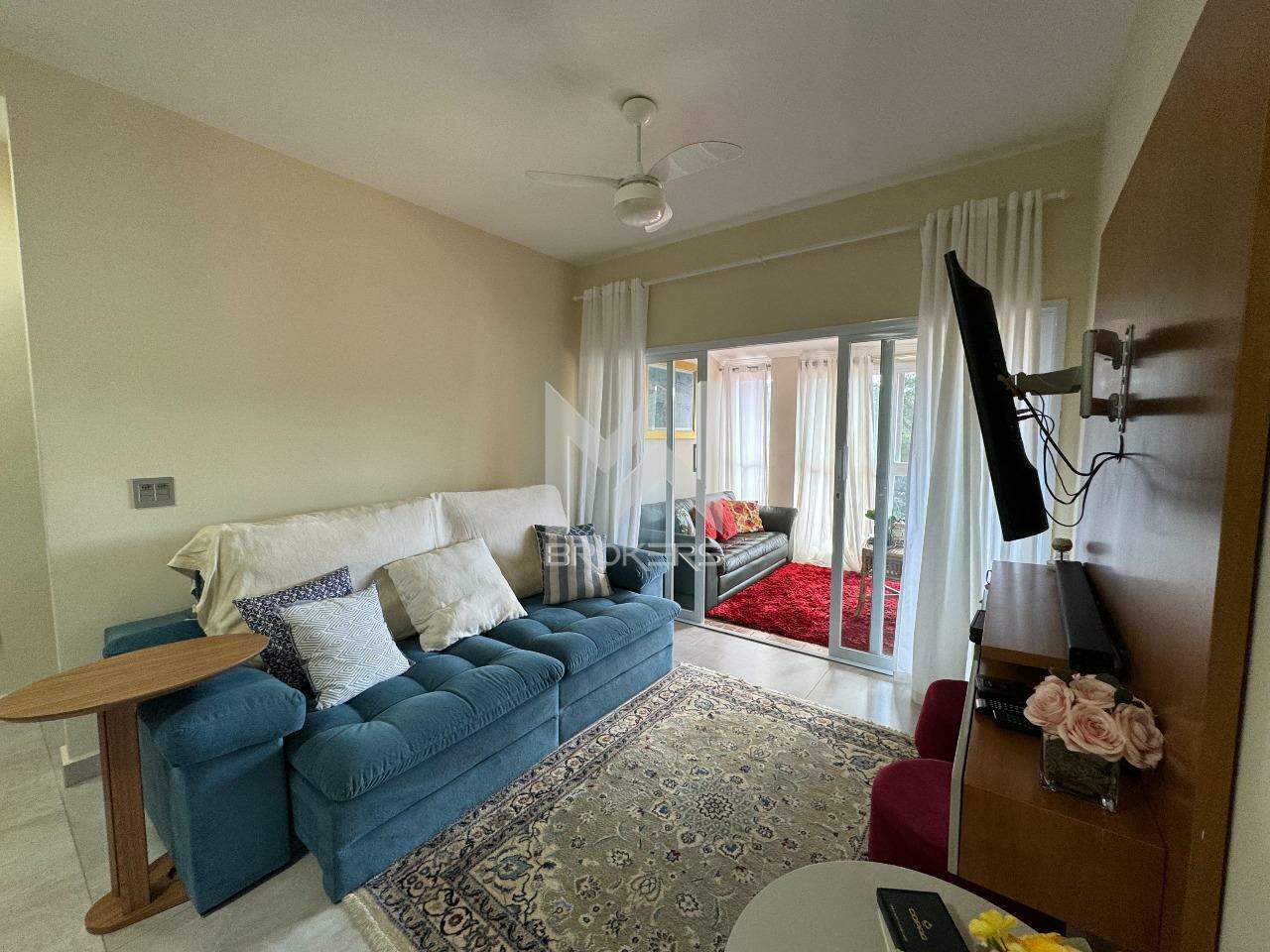 Casa em Condomínio à venda no Condomínio Chácaras do Lago: Sala de TV
