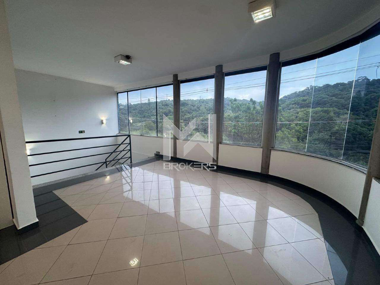 Salão Comercial para aluguel no Parque Nova Suiça: Salão