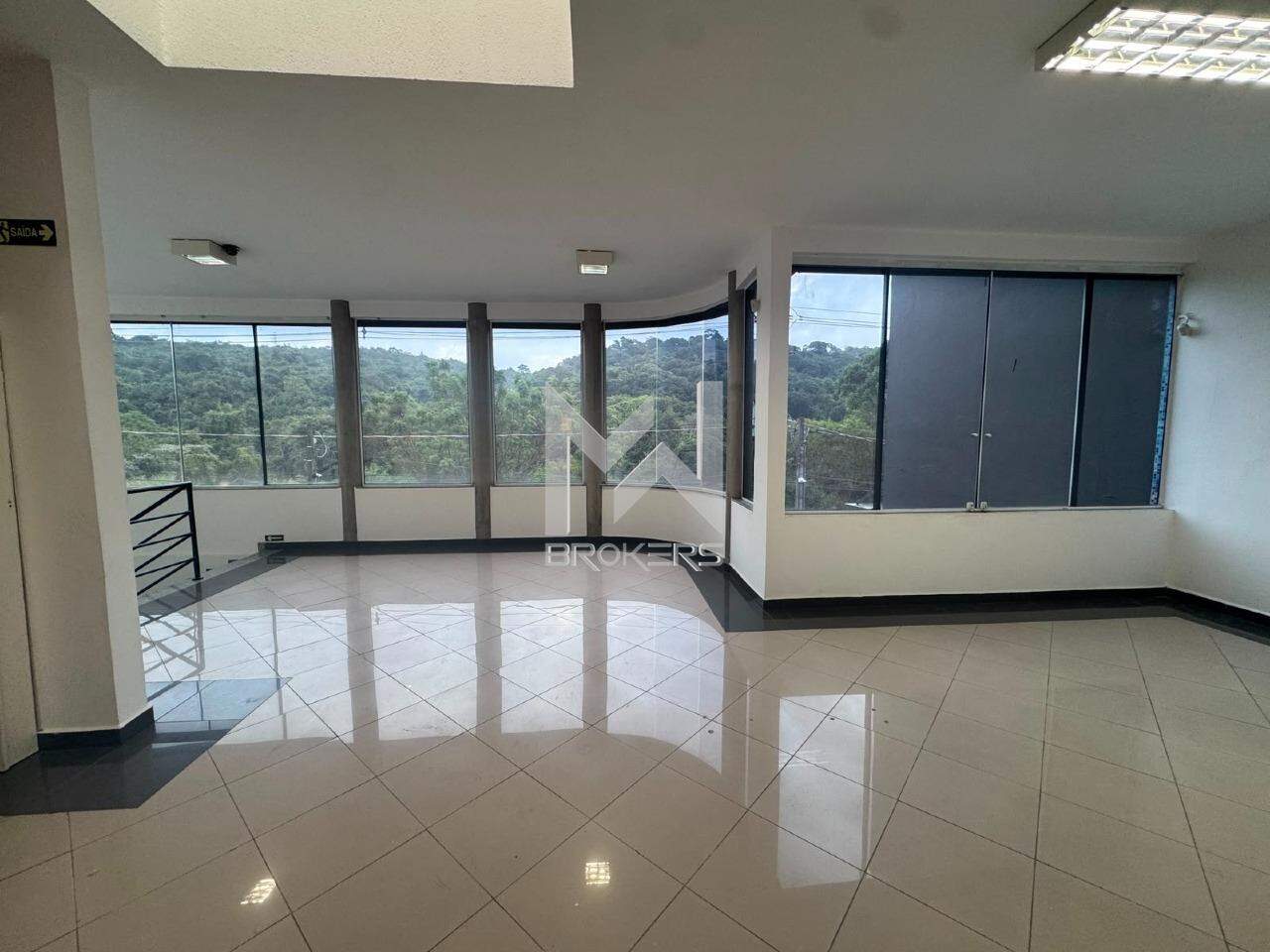 Salão Comercial para aluguel no Parque Nova Suiça: Salão