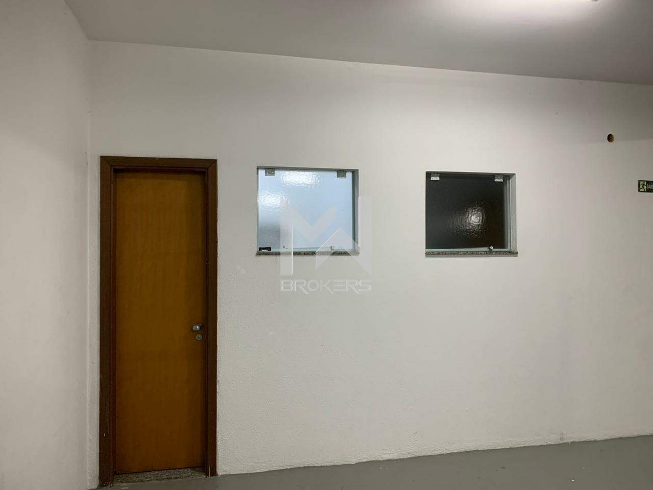 Salão Comercial para aluguel no Parque Nova Suiça: Entrada