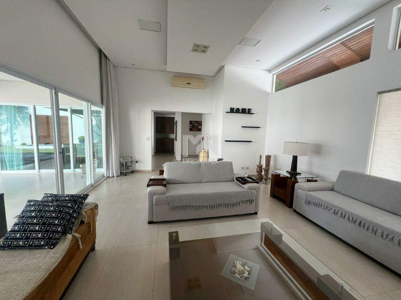 Casa em Condomínio à venda no Condomínio Jardim Paulista II: sala de estar