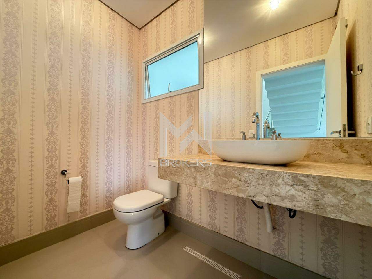 Casa em Condomínio para aluguel no Swiss Park: Lavabo
