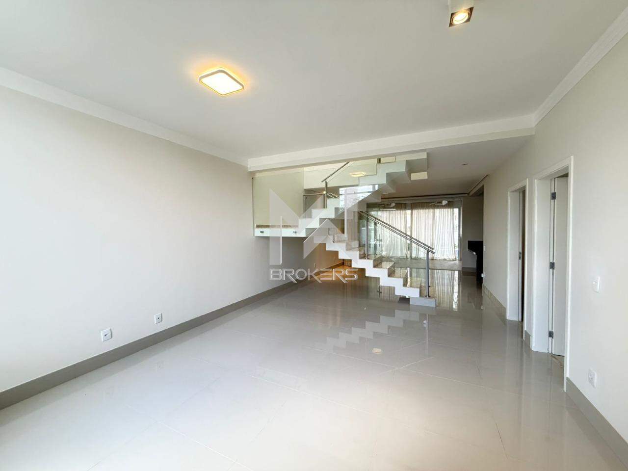 Casa em Condomínio para aluguel no Swiss Park: Sala