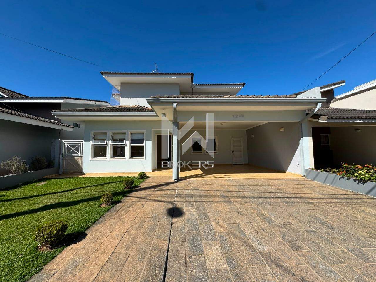 Casa em Condomínio para aluguel no Santa Rosa: fachada