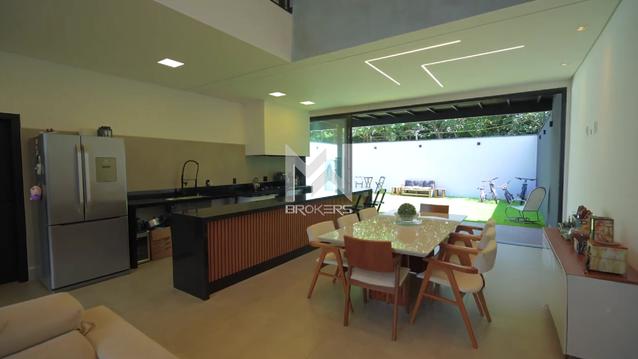 Casa à venda no Pinheirinho: Sala de jantar