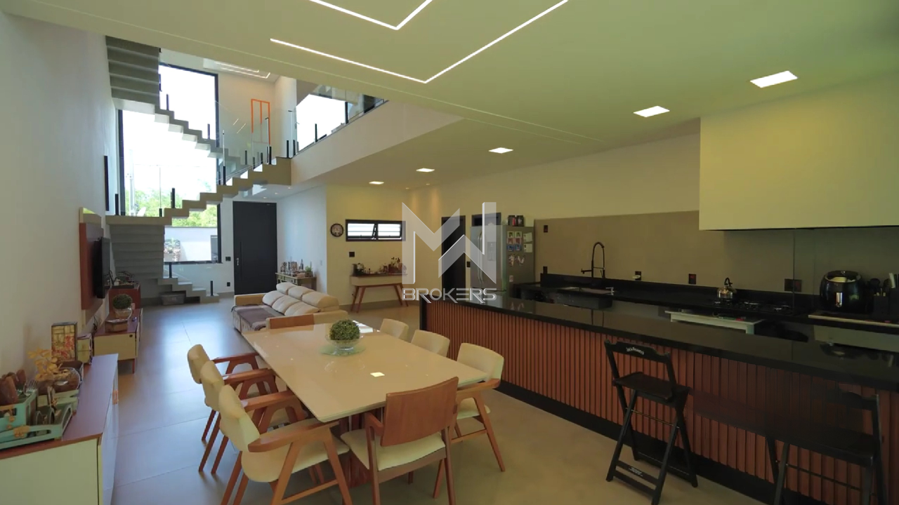 Casa à venda no Pinheirinho: Sala de jantar