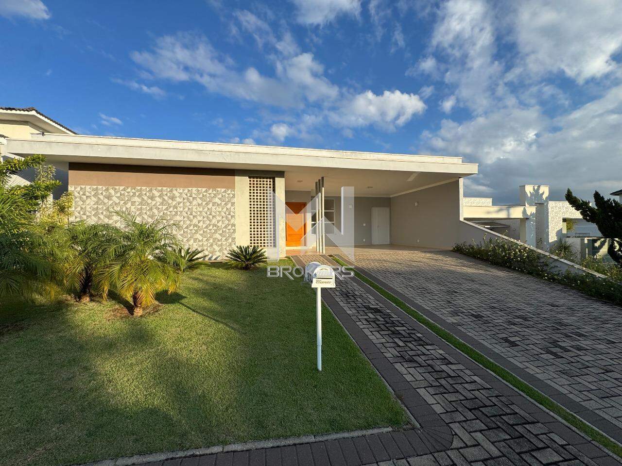 Casa em Condomínio para aluguel no Condomínio Terras de Vinhedo: Fachada