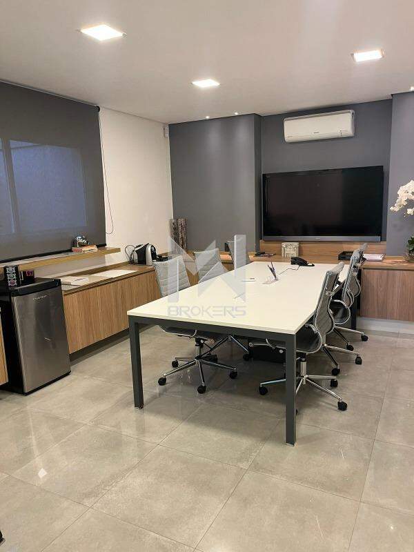 Salão Comercial para aluguel no Jardim Paiquerê: Sala