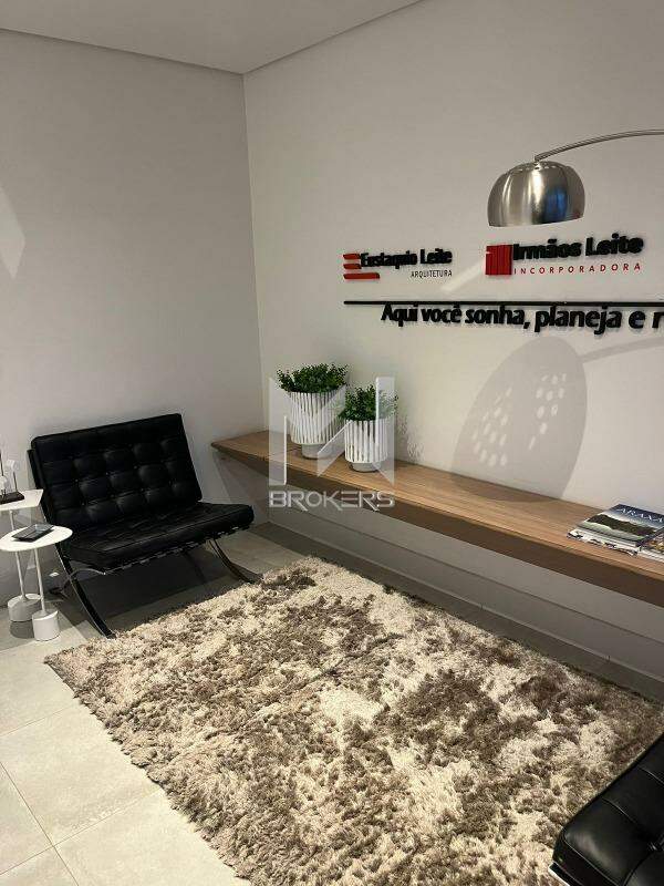 Salão Comercial para aluguel no Jardim Paiquerê: Sala