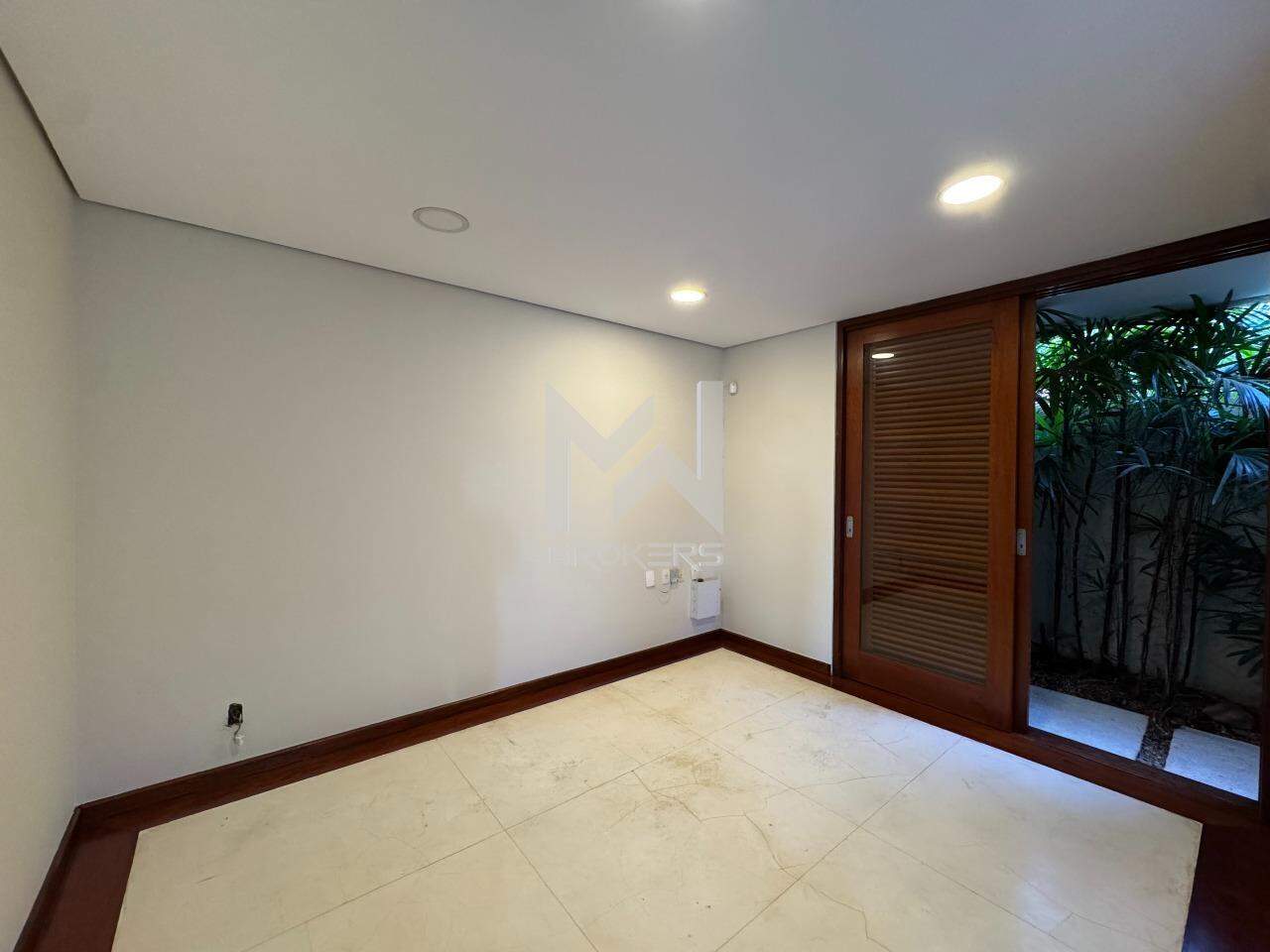 Casa em Condomínio para aluguel no Vista Alegre: Sala de TV / Escritorio