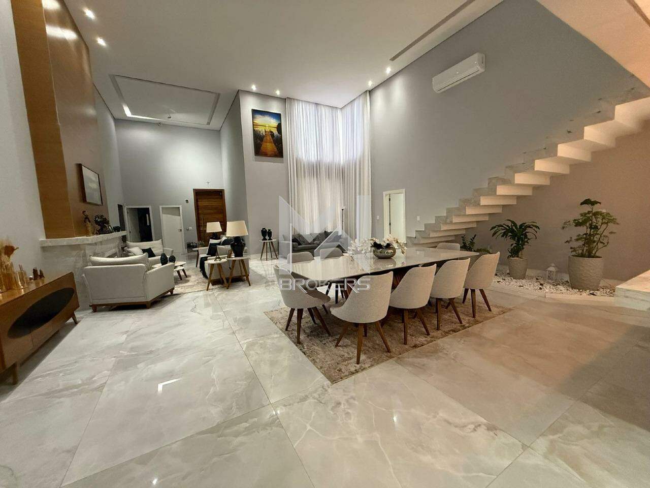 Casa à venda no Pinheirinho: 