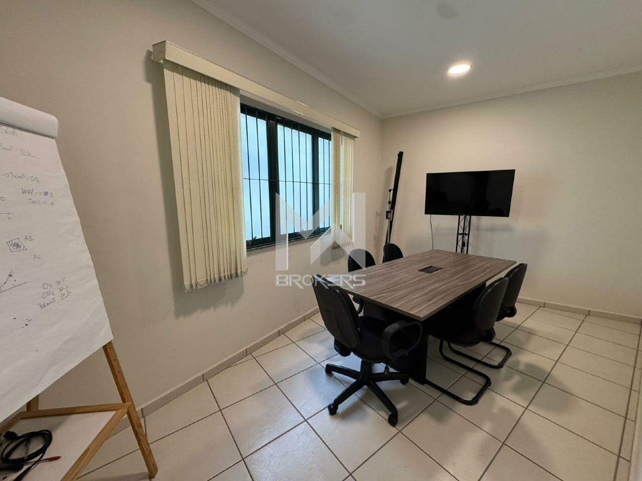 Prédio à venda no Jardim Itália: Sala