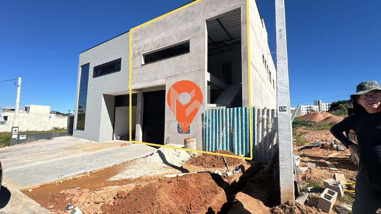 Galpão para aluguel no Vila Savian: Fachada